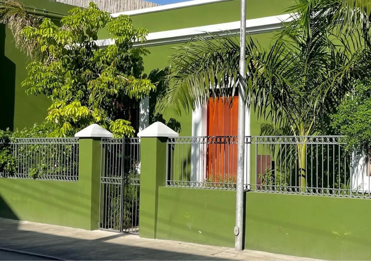 Guest house El Pueblo Merida Hotel